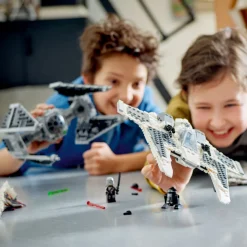 LEGO® Caza Colmillo Mandaloriano vs. Interceptor TIE