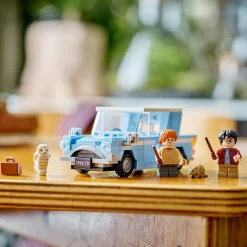 LEGO® Harry Potter: Ford Anglia™ Volador