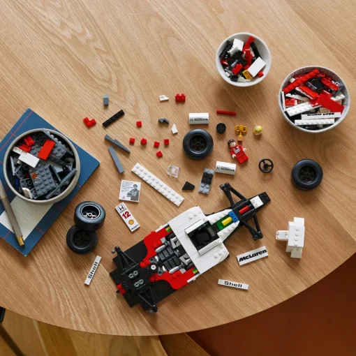 LEGO® Iconic: Mclaren Mp4/4 Y Ayrton Senna