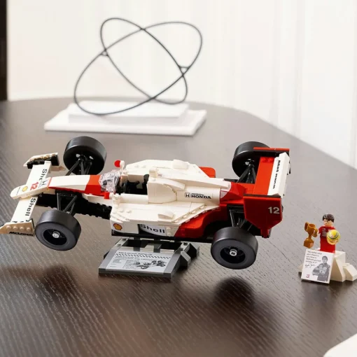 LEGO® Iconic: Mclaren Mp4/4 Y Ayrton Senna