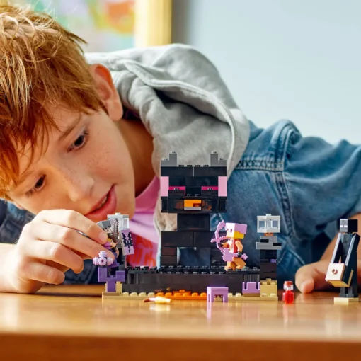 LEGO® Minecraft®: El Combate en el End