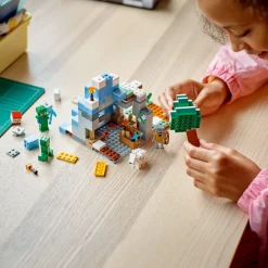 LEGO® Minecraft Los Picos De Hielo
