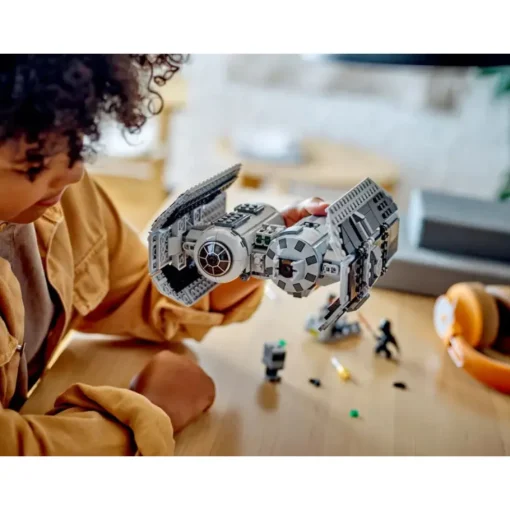 LEGO® Star Wars™: Bombardero TIE