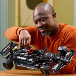 LEGO® Technic: Mercedes-Amg F1 W14 E Performance